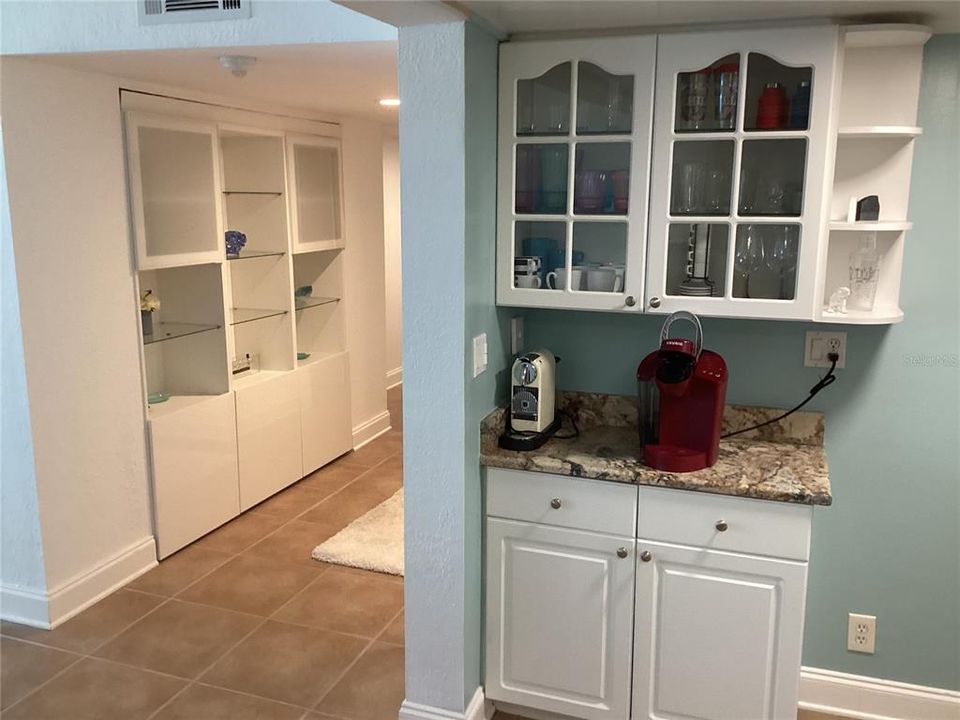 For Rent: $3,400 (2 beds, 2 baths, 1298 Square Feet)