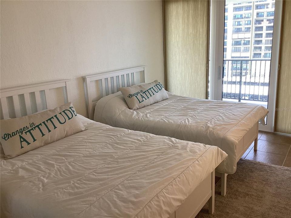 For Rent: $3,400 (2 beds, 2 baths, 1298 Square Feet)