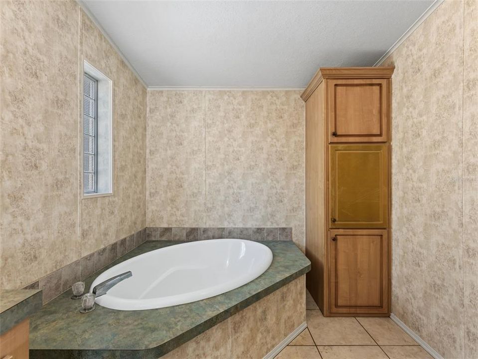 En Venta: $269,000 (4 camas, 2 baños, 1620 Pies cuadrados)