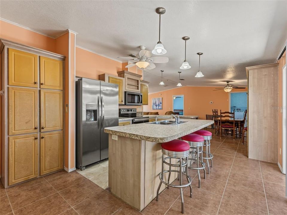 En Venta: $269,000 (4 camas, 2 baños, 1620 Pies cuadrados)