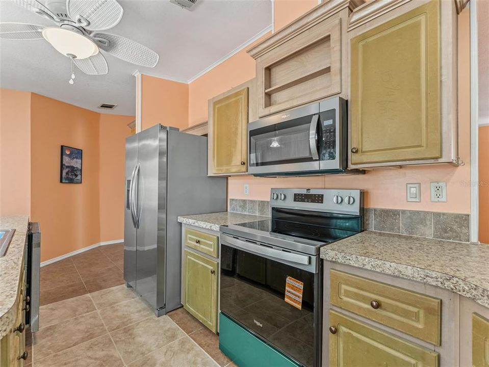 En Venta: $269,000 (4 camas, 2 baños, 1620 Pies cuadrados)