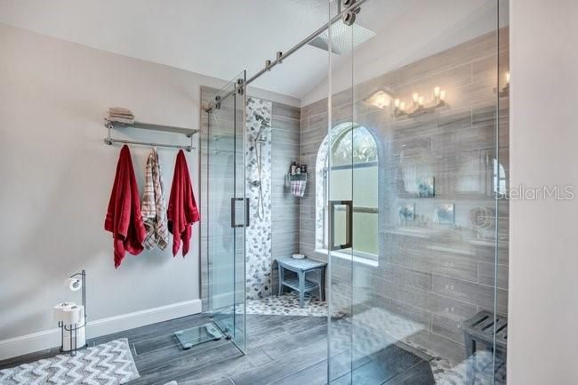 For Sale: $459,000 (3 beds, 2 baths, 1592 Square Feet)