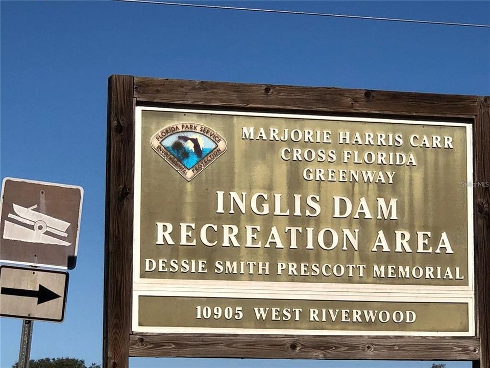 На продажу: $499,900 (20.43 acres)
