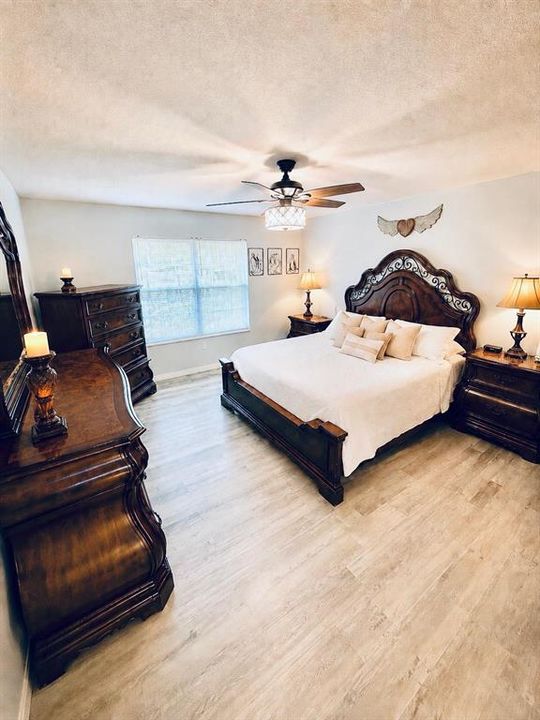 For Sale: $295,000 (3 beds, 2 baths, 1480 Square Feet)
