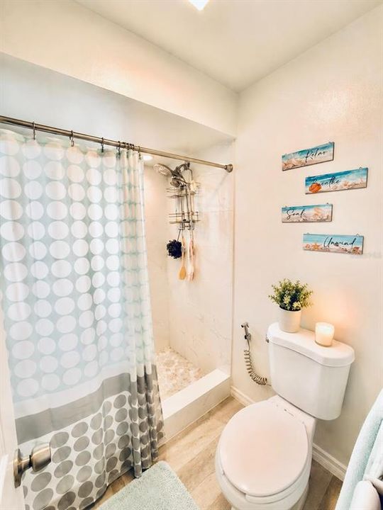 For Sale: $295,000 (3 beds, 2 baths, 1480 Square Feet)