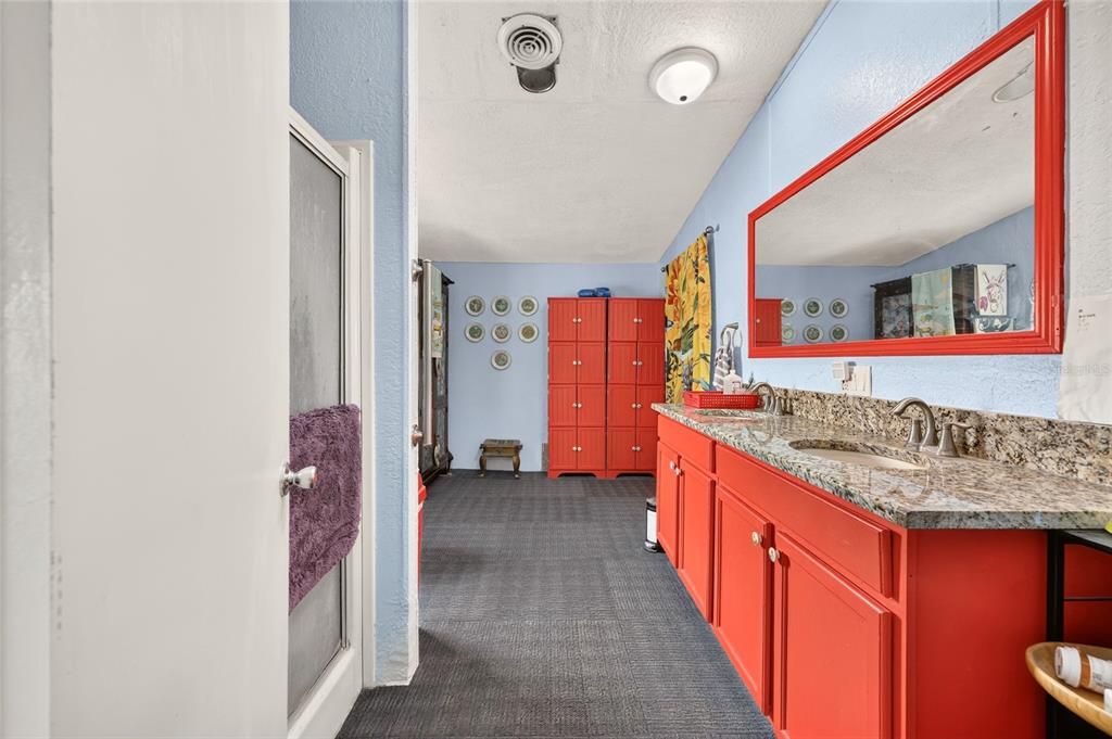 For Sale: $399,950 (3 beds, 2 baths, 1860 Square Feet)