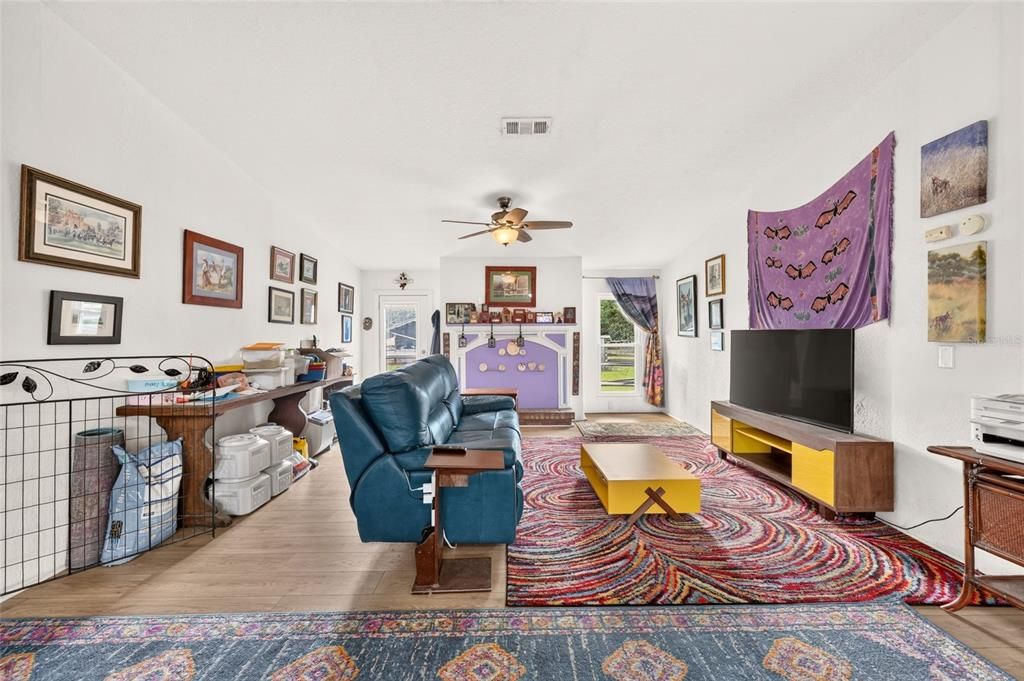 For Sale: $399,950 (3 beds, 2 baths, 1860 Square Feet)