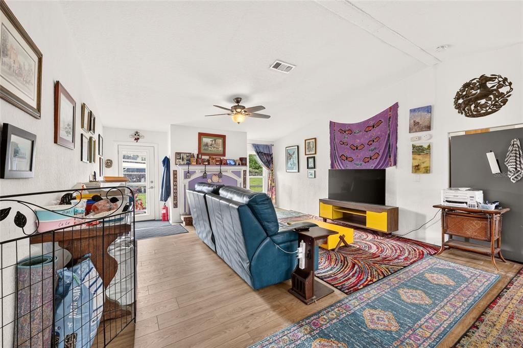 For Sale: $399,950 (3 beds, 2 baths, 1860 Square Feet)