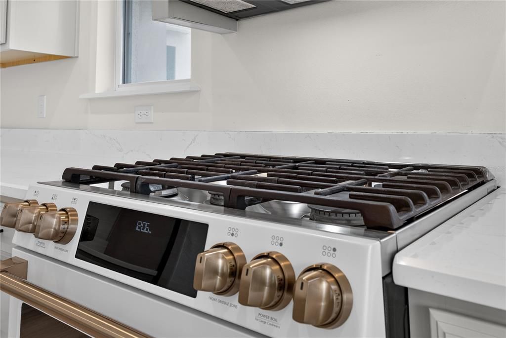 В аренду: $3,595 (4 спален, 3 ванн, 2441 Квадратных фут)