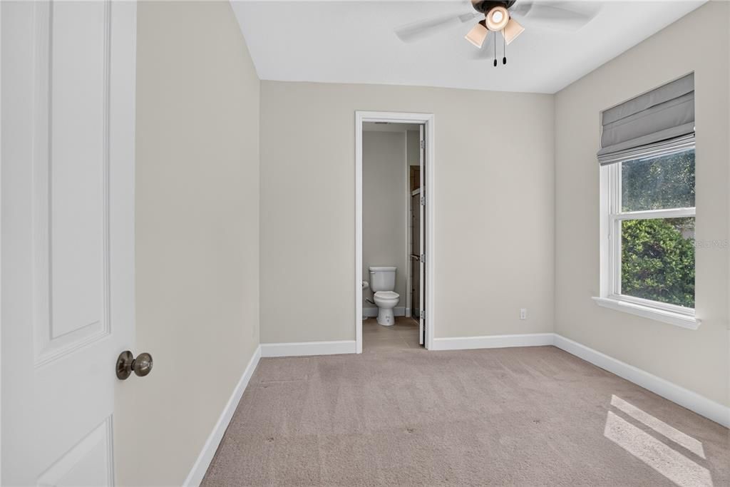 В аренду: $3,595 (4 спален, 3 ванн, 2441 Квадратных фут)
