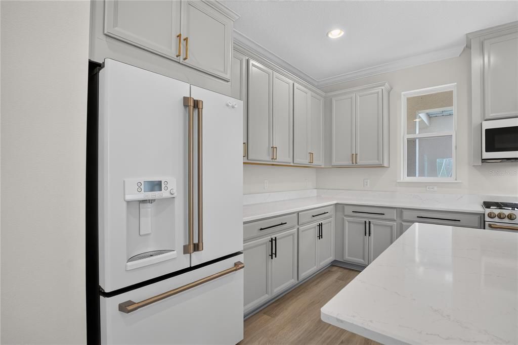 В аренду: $3,595 (4 спален, 3 ванн, 2441 Квадратных фут)