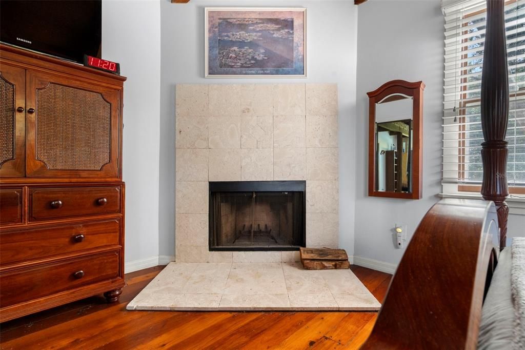 For Sale: $525,000 (6 beds, 6 baths, 3338 Square Feet)