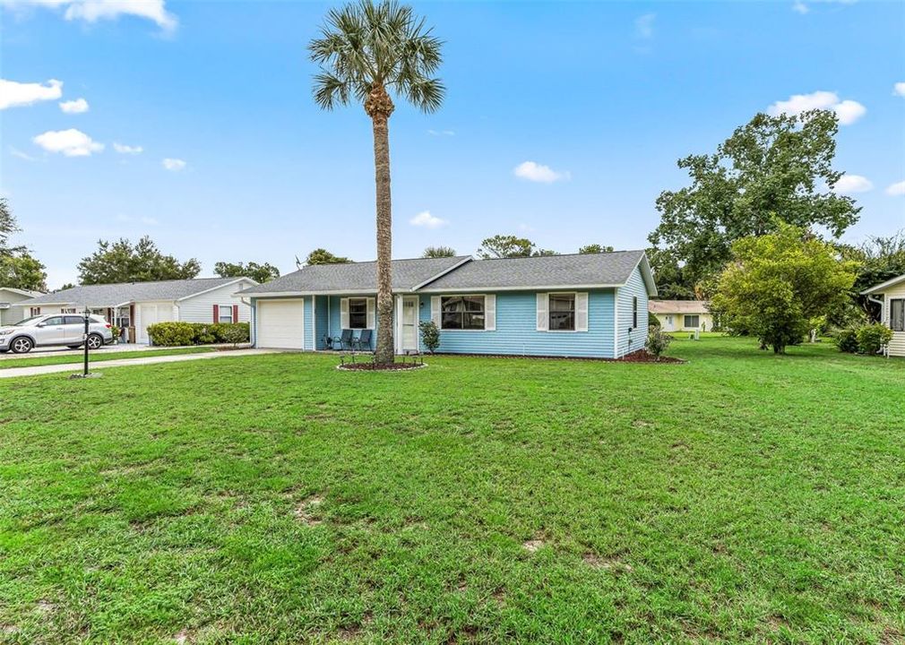 For Sale: $215,000 (2 beds, 2 baths, 1200 Square Feet)