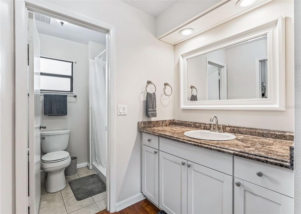 For Sale: $215,000 (2 beds, 2 baths, 1200 Square Feet)