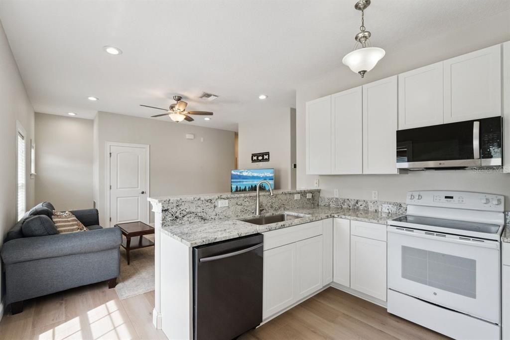 For Sale: $849,000 (6 beds, 5 baths, 4105 Square Feet)