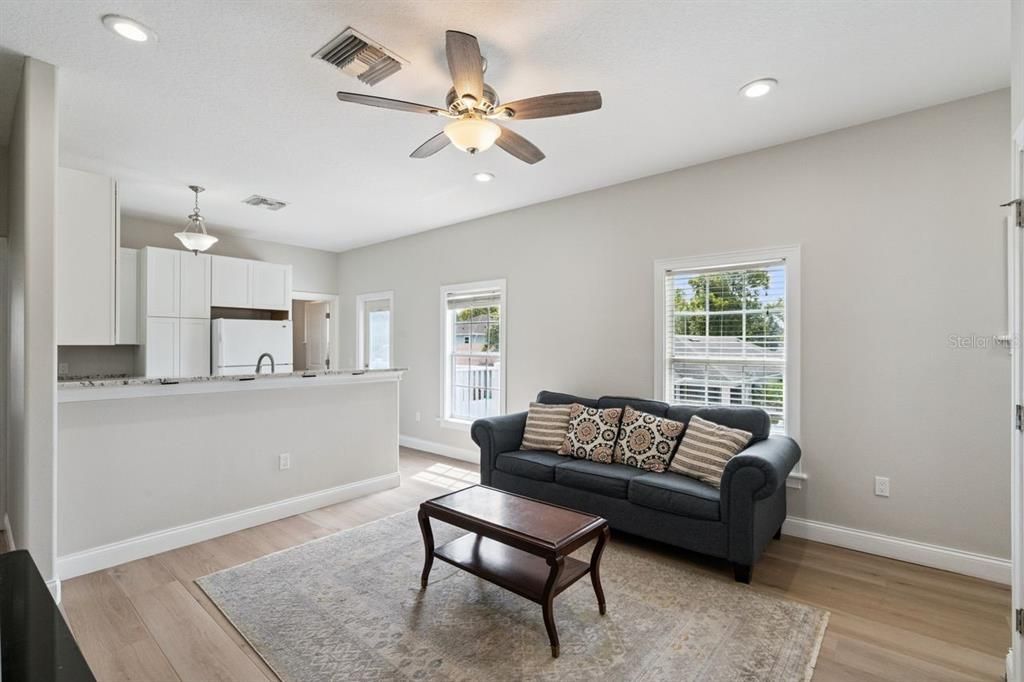 For Sale: $849,000 (6 beds, 5 baths, 4105 Square Feet)