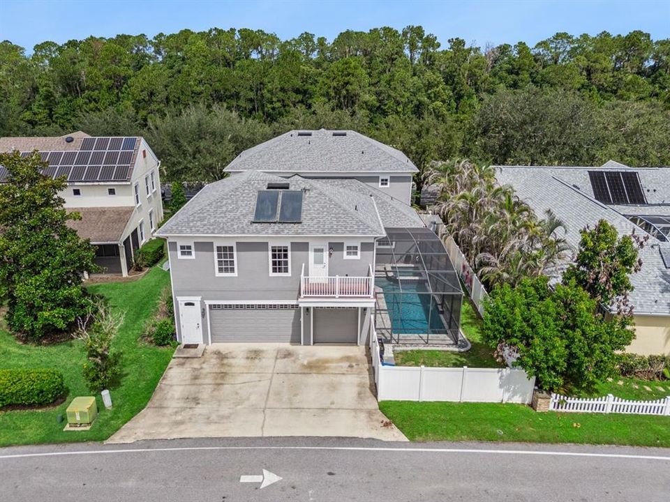 For Sale: $849,000 (6 beds, 5 baths, 4105 Square Feet)