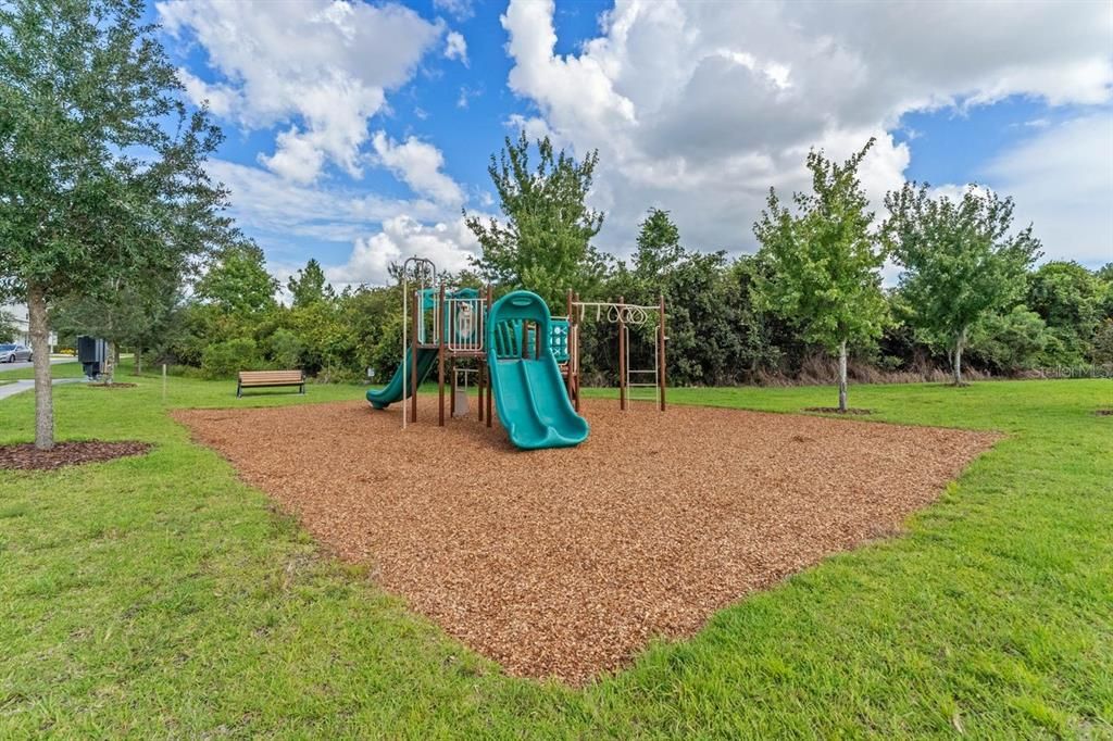 For Sale: $849,000 (6 beds, 5 baths, 4105 Square Feet)
