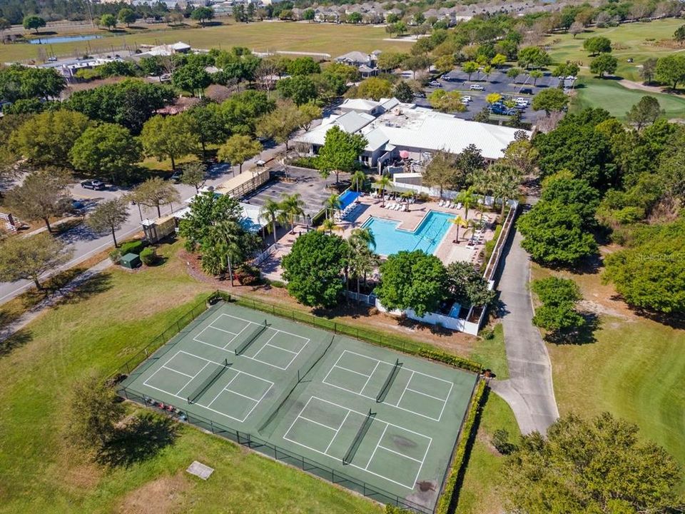 For Sale: $849,000 (6 beds, 5 baths, 4105 Square Feet)
