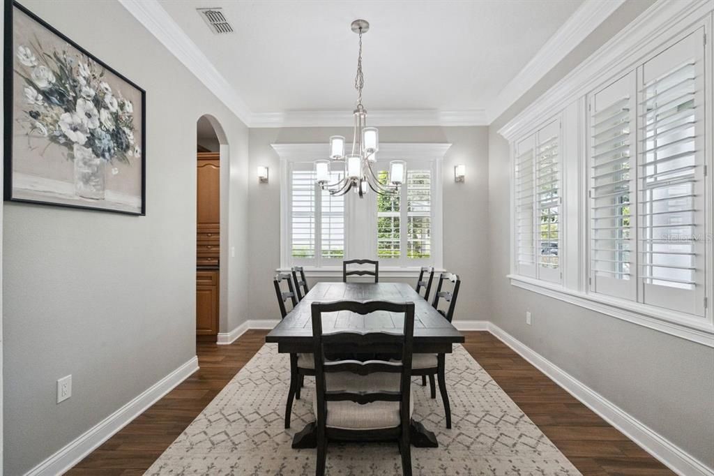 For Sale: $849,000 (6 beds, 5 baths, 4105 Square Feet)