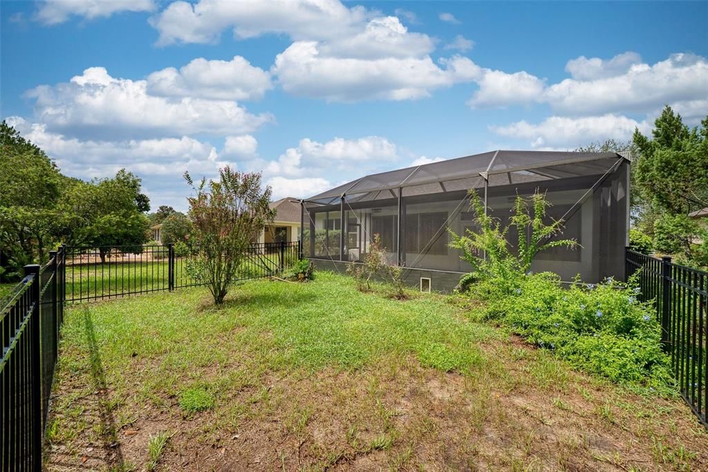 For Sale: $275,000 (3 beds, 2 baths, 1596 Square Feet)