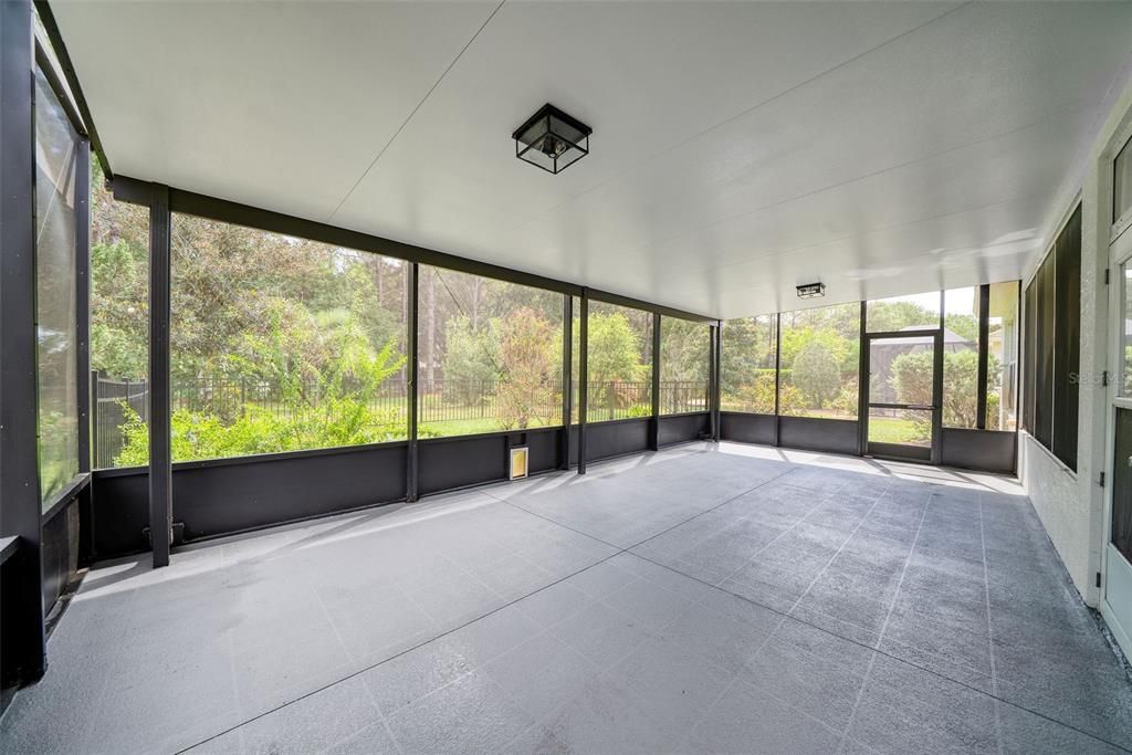 For Sale: $275,000 (3 beds, 2 baths, 1596 Square Feet)