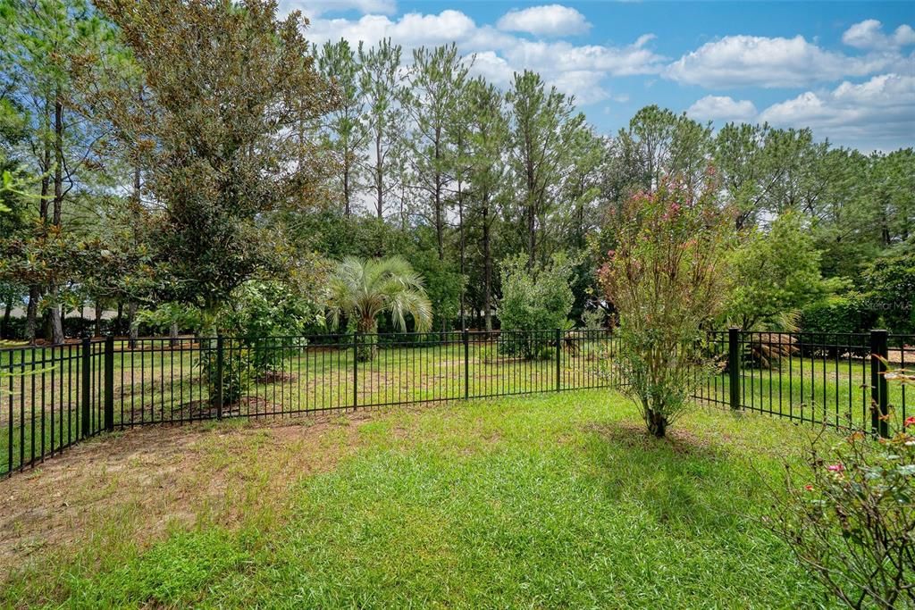 For Sale: $275,000 (3 beds, 2 baths, 1596 Square Feet)
