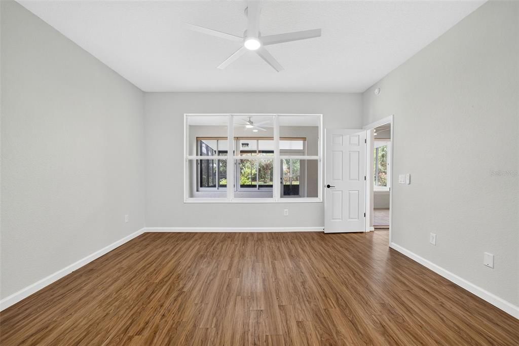 For Sale: $275,000 (3 beds, 2 baths, 1596 Square Feet)