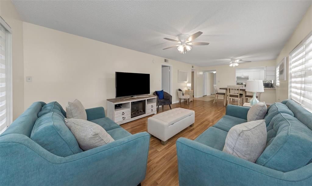 For Rent: $2,250 (2 beds, 2 baths, 1030 Square Feet)