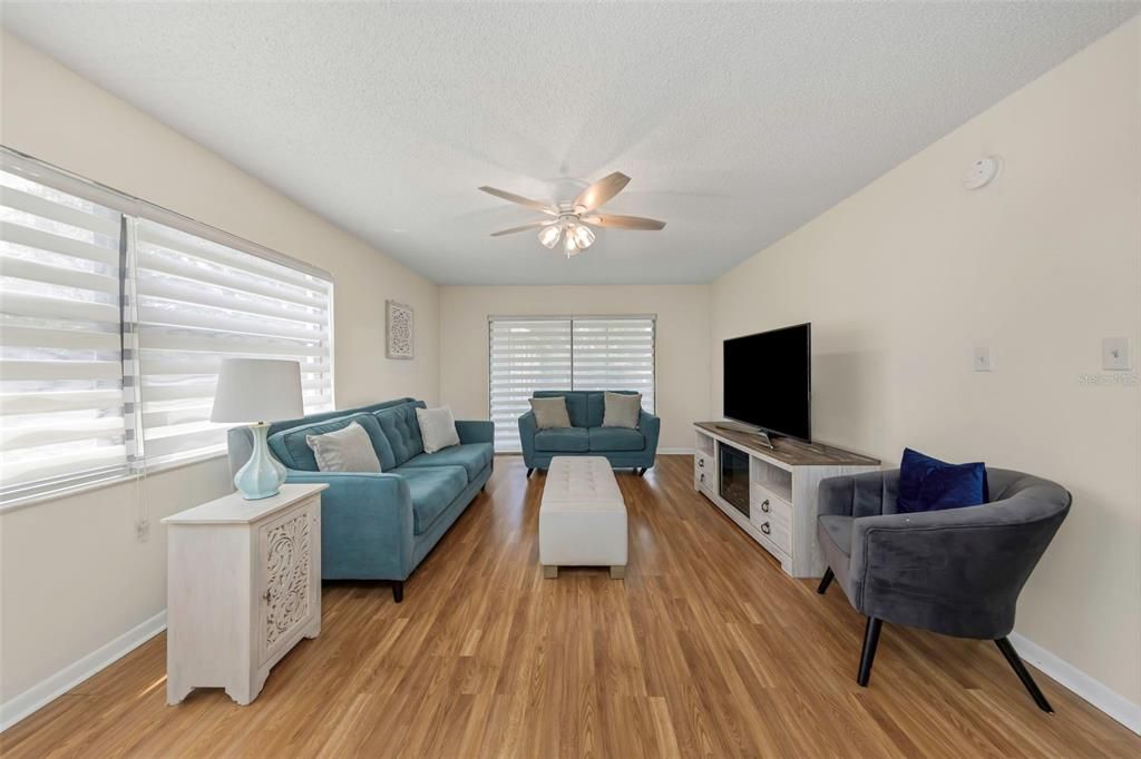 For Rent: $2,250 (2 beds, 2 baths, 1030 Square Feet)