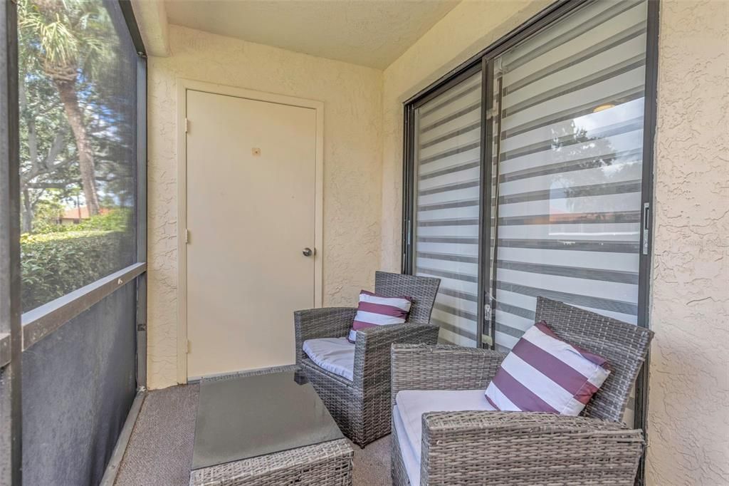 For Rent: $2,250 (2 beds, 2 baths, 1030 Square Feet)