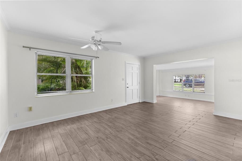 For Rent: $3,000 (2 beds, 1 baths, 1056 Square Feet)