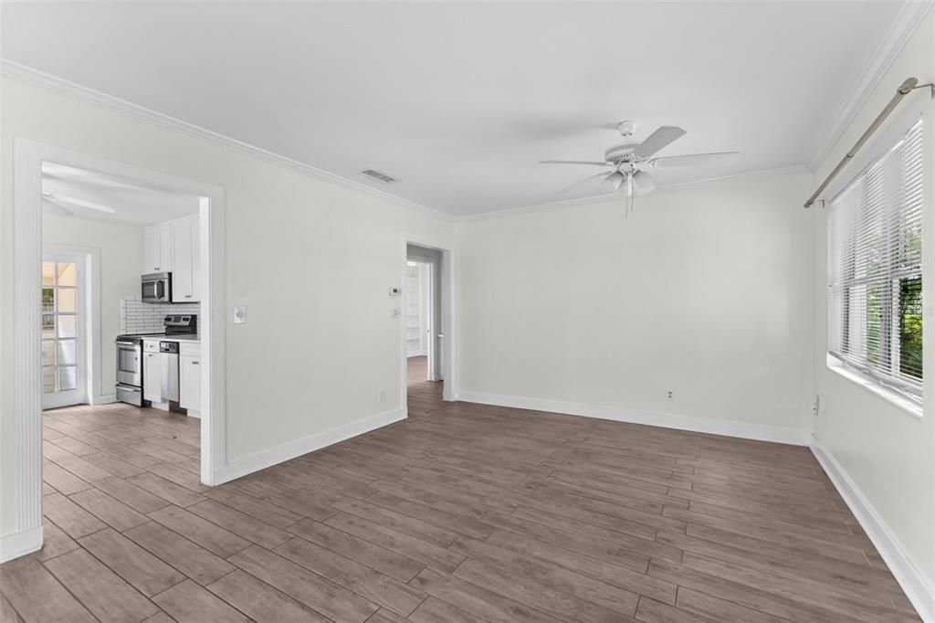 For Rent: $3,000 (2 beds, 1 baths, 1056 Square Feet)