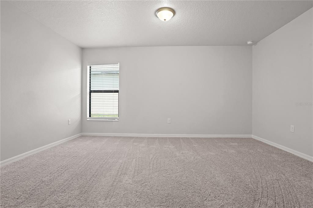 En Venta: $329,900 (4 camas, 2 baños, 1842 Pies cuadrados)