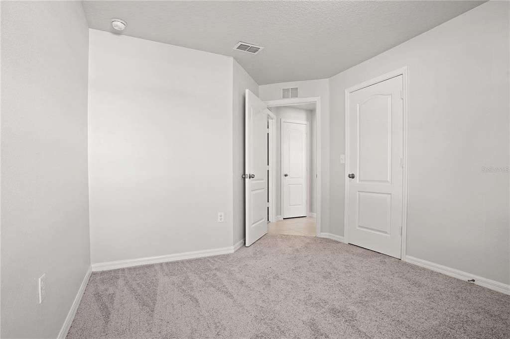 En Venta: $329,900 (4 camas, 2 baños, 1842 Pies cuadrados)