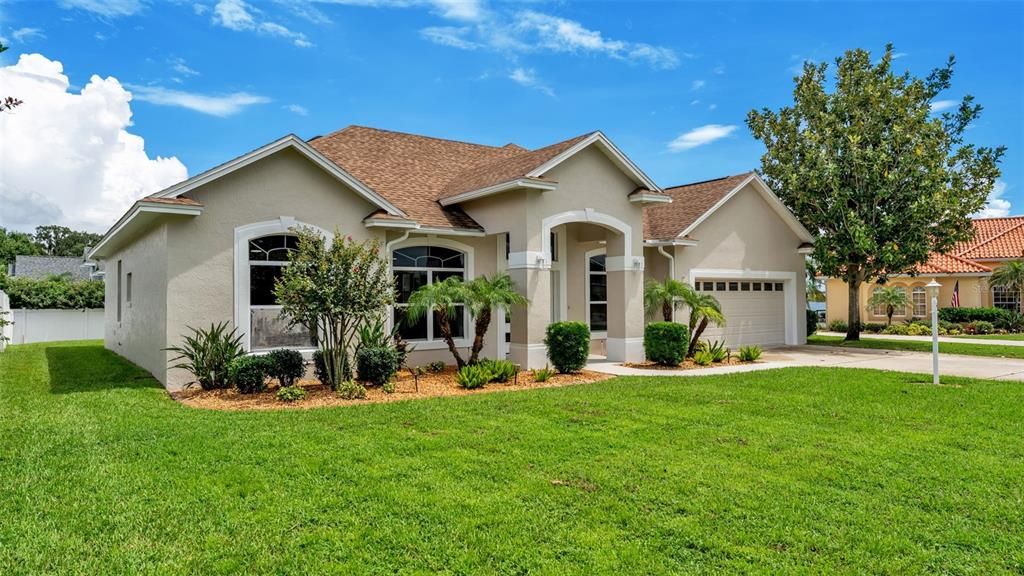 For Sale: $399,999 (3 beds, 3 baths, 2149 Square Feet)