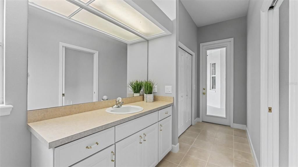 For Sale: $399,999 (3 beds, 3 baths, 2149 Square Feet)