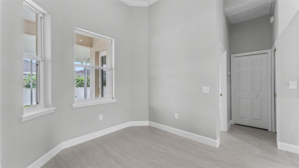 For Sale: $399,999 (3 beds, 3 baths, 2149 Square Feet)