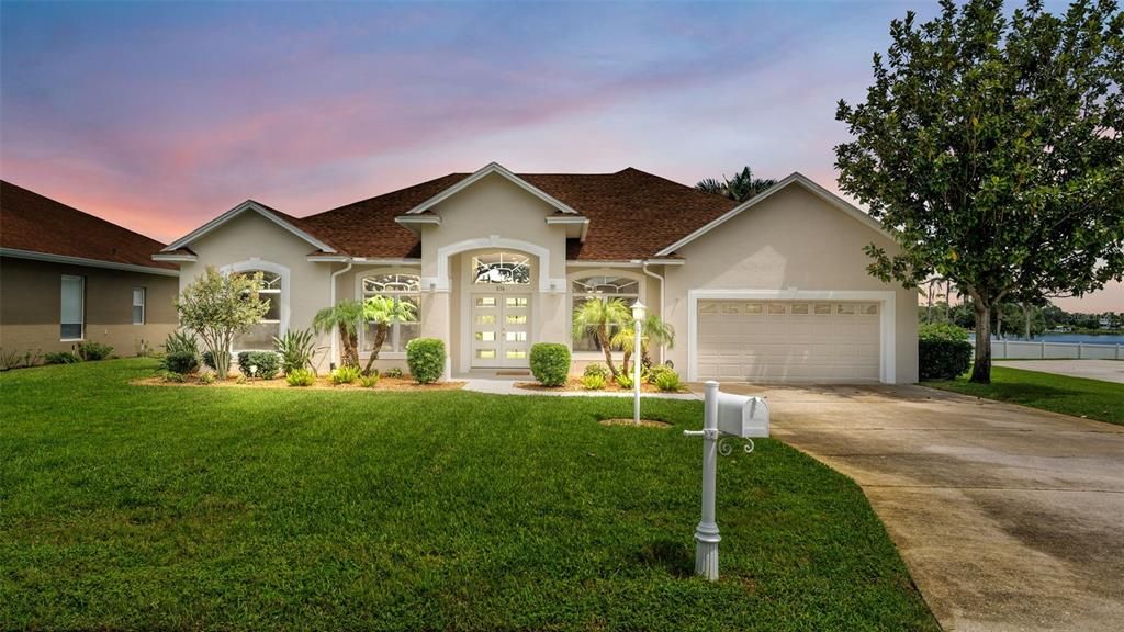 For Sale: $399,999 (3 beds, 3 baths, 2149 Square Feet)