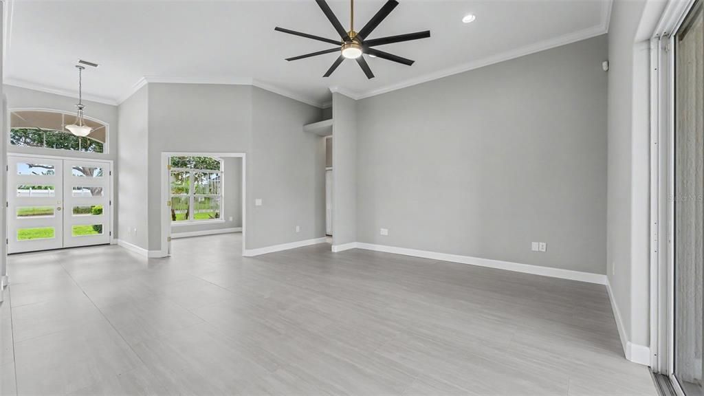 For Sale: $399,999 (3 beds, 3 baths, 2149 Square Feet)