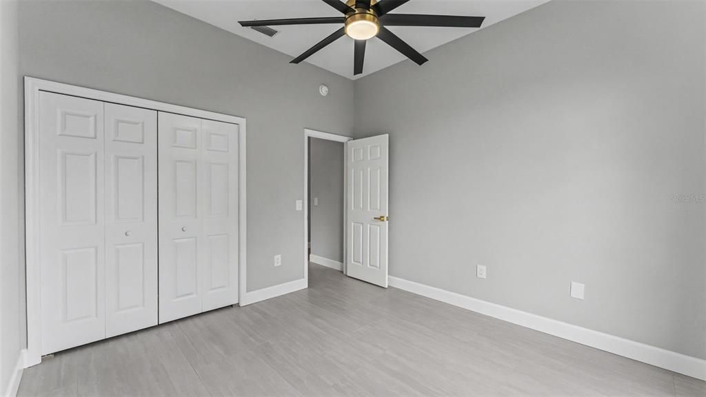 For Sale: $399,999 (3 beds, 3 baths, 2149 Square Feet)