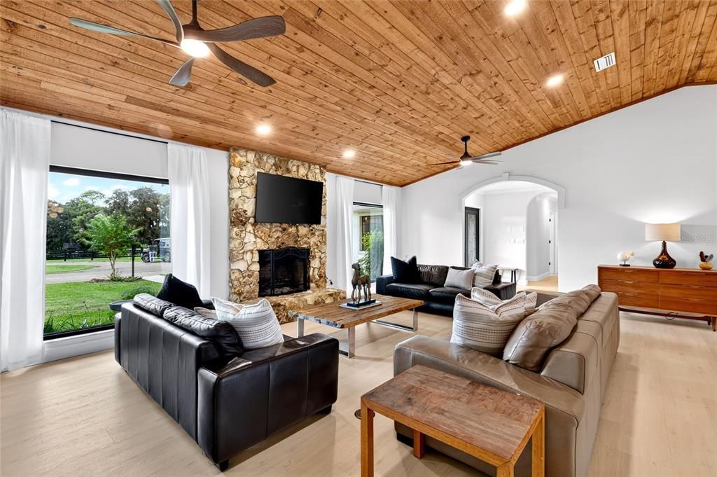 For Sale: $1,649,000 (4 beds, 3 baths, 3000 Square Feet)