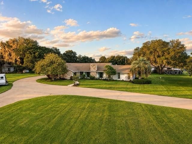 For Sale: $1,649,000 (4 beds, 3 baths, 3000 Square Feet)