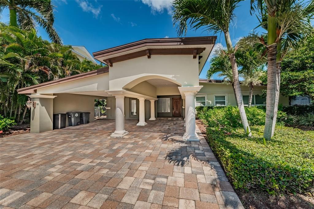 For Sale: $2,075,000 (2 beds, 2 baths, 1293 Square Feet)