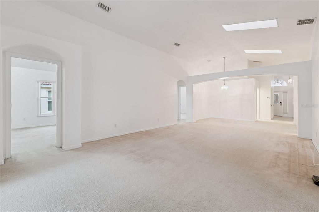 В аренду: $2,895 (4 спален, 3 ванн, 2208 Квадратных фут)