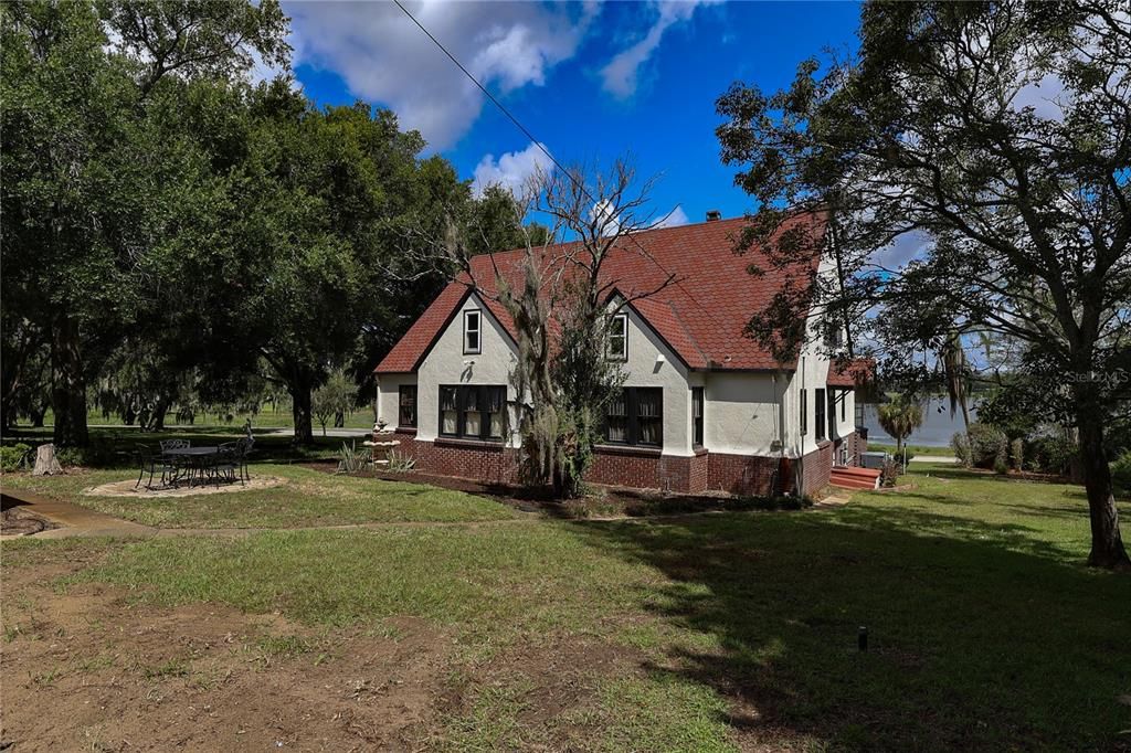 For Sale: $599,000 (3 beds, 2 baths, 3206 Square Feet)