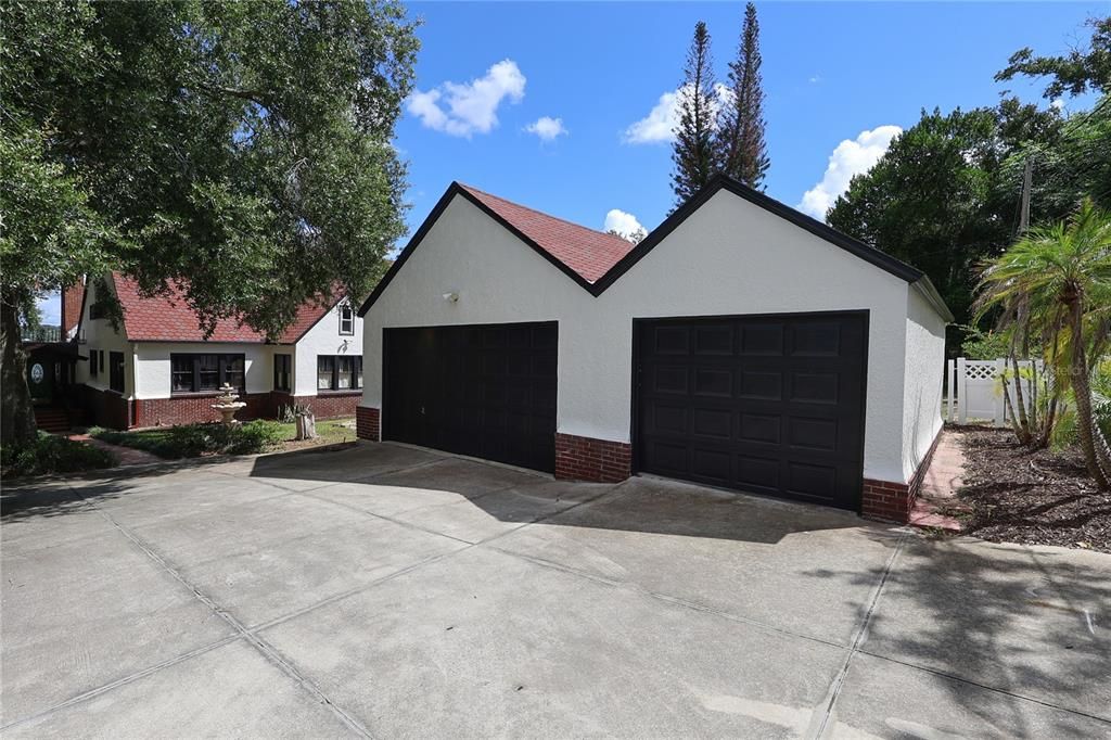 For Sale: $599,000 (3 beds, 2 baths, 3206 Square Feet)