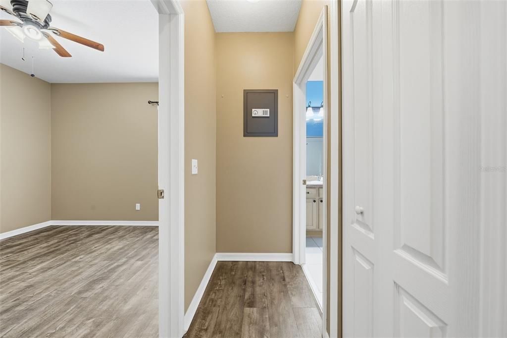 For Sale: $399,900 (5 beds, 3 baths, 2658 Square Feet)
