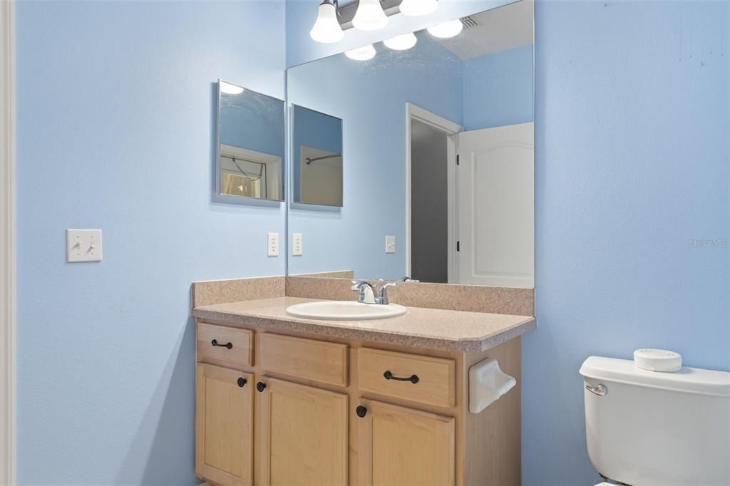 For Sale: $399,900 (5 beds, 3 baths, 2658 Square Feet)