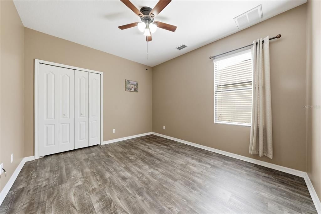 For Sale: $399,900 (5 beds, 3 baths, 2658 Square Feet)